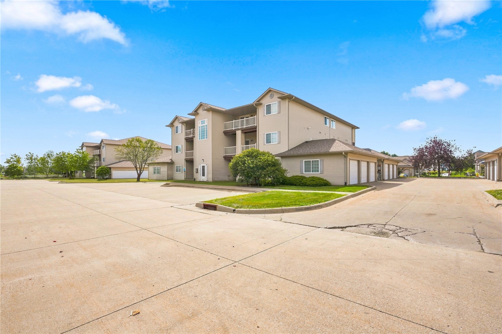 920 W Cherry North Liberty IA 52317