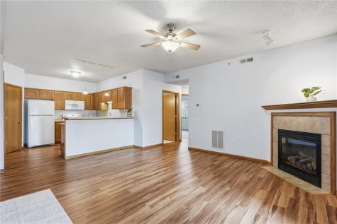 920 W Cherry North Liberty IA 52317