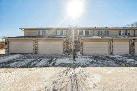 1718 Applewood Place NE Cedar Rapids IA 52402