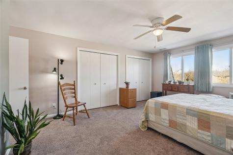 1718 Applewood Place NE Cedar Rapids IA 52402
