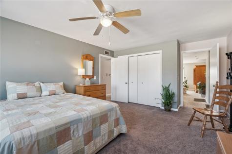 1718 Applewood Place NE Cedar Rapids IA 52402