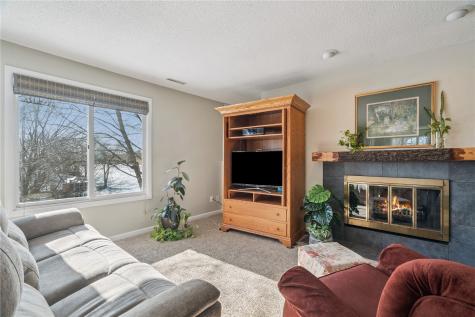 1718 Applewood Place NE Cedar Rapids IA 52402