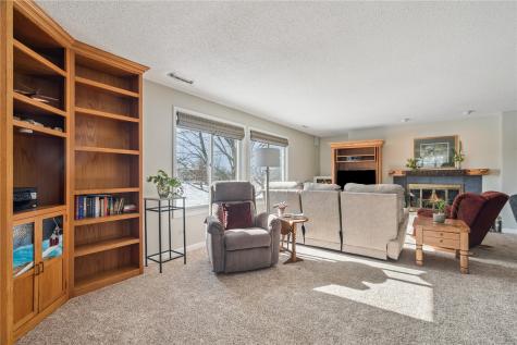 1718 Applewood Place NE Cedar Rapids IA 52402