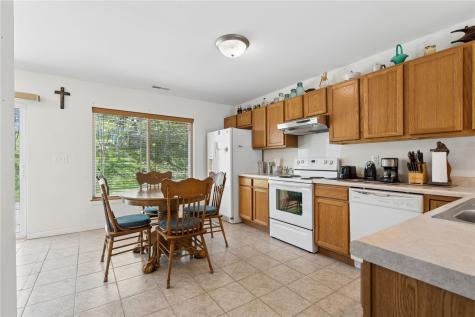 2748 O Avenue NW Cedar Rapids IA 52405