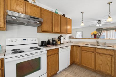 2748 O Avenue NW Cedar Rapids IA 52405