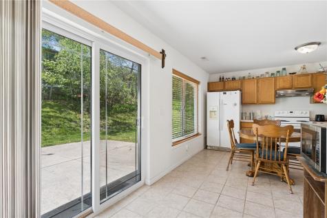 2748 O Avenue NW Cedar Rapids IA 52405
