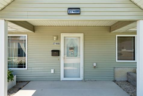 2748 O Avenue NW Cedar Rapids IA 52405