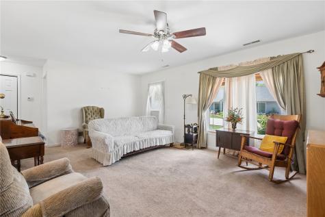 2748 O Avenue NW Cedar Rapids IA 52405