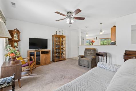2748 O Avenue NW Cedar Rapids IA 52405