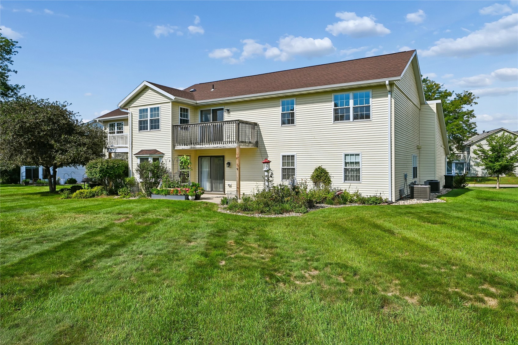 4019 Summerfield Lane Cedar Rapids IA 52402