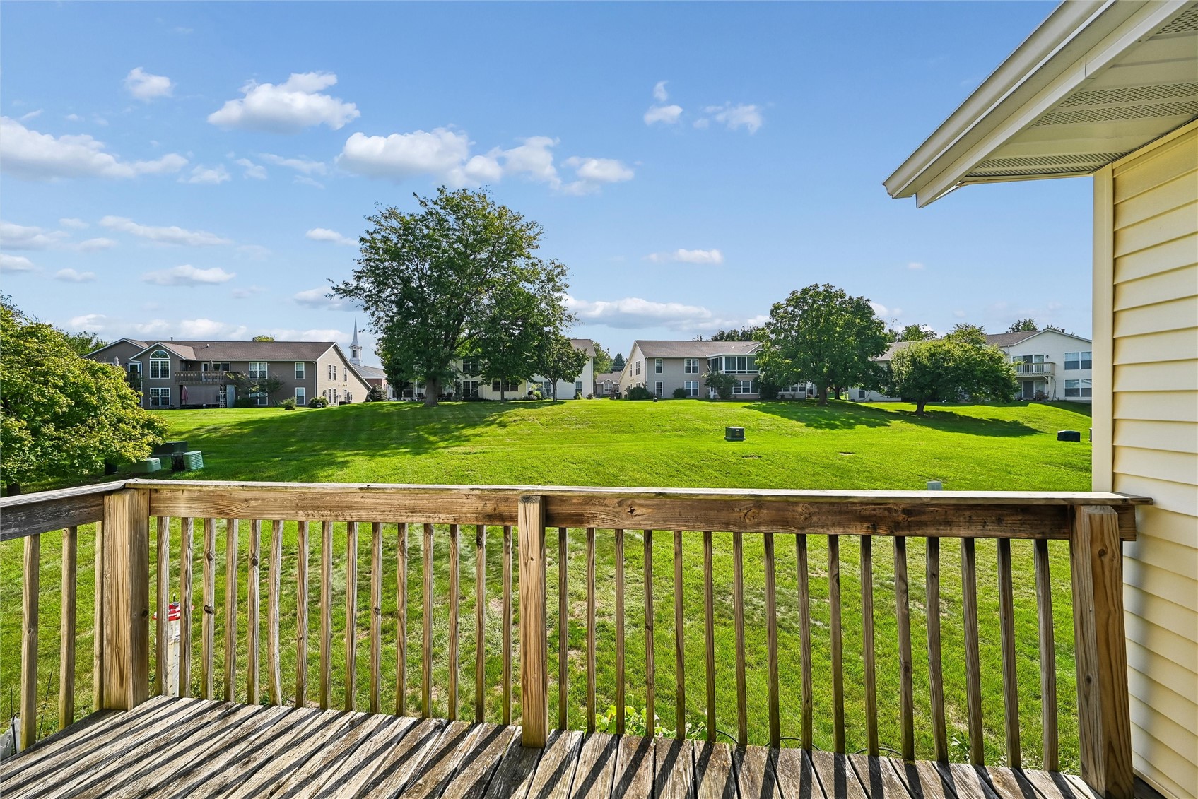 4019 Summerfield Lane Cedar Rapids IA 52402