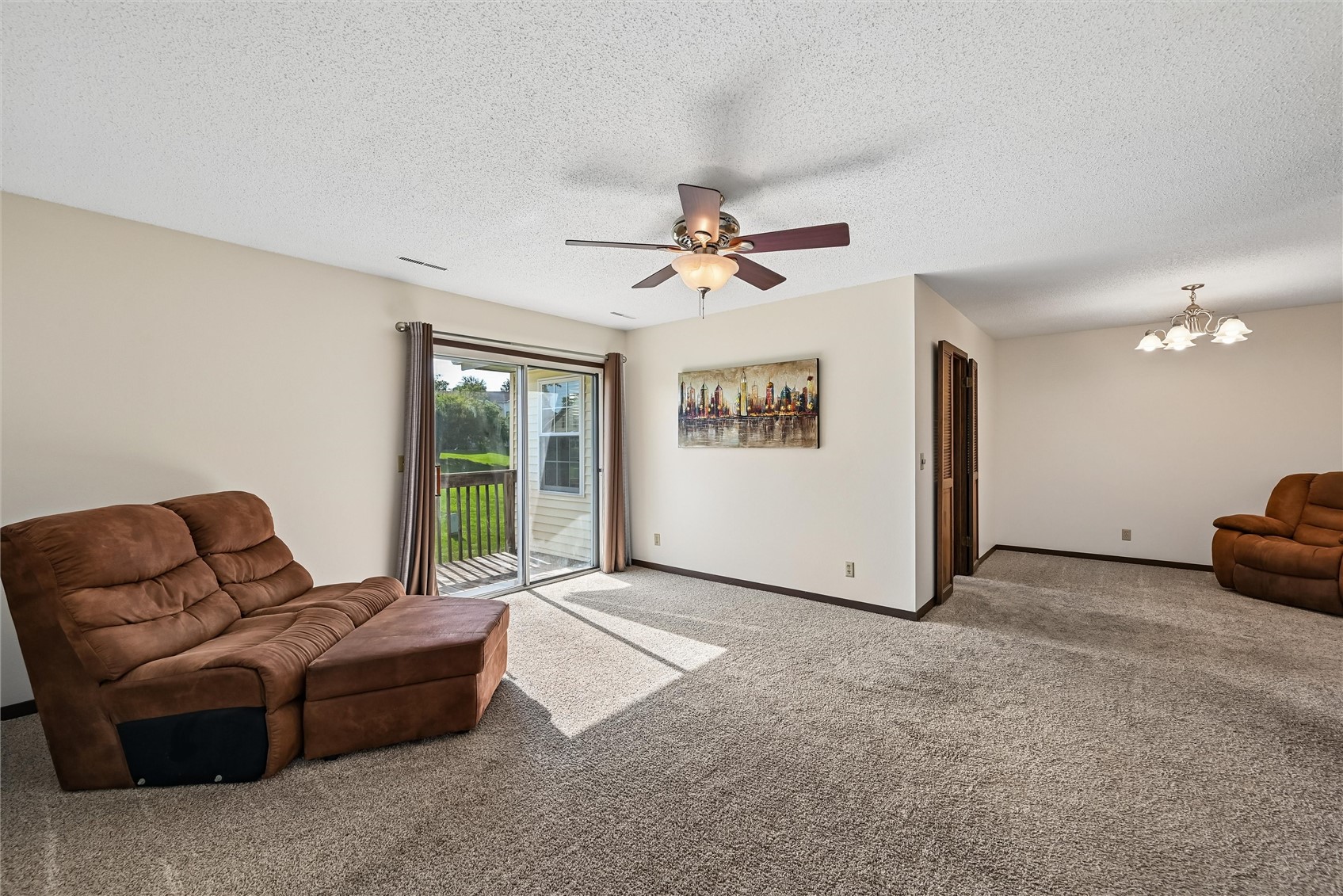 4019 Summerfield Lane Cedar Rapids IA 52402