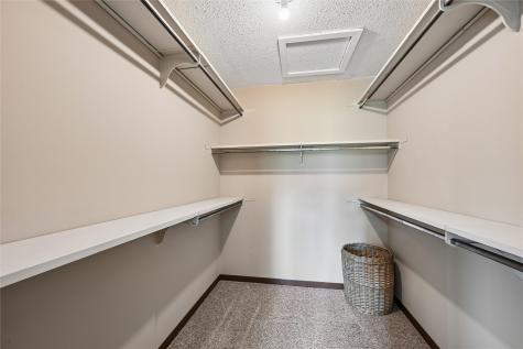 4019 Summerfield Lane Cedar Rapids IA 52402