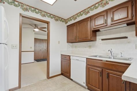 860 Edward Court SE Cedar Rapids IA 52403