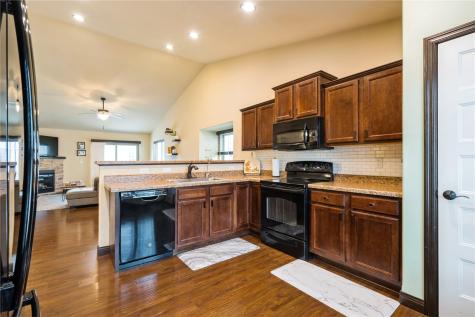 242 S Stewart Street North Liberty IA 52317