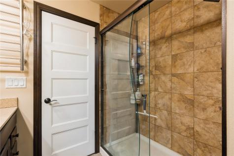 242 S Stewart Street North Liberty IA 52317