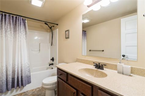 242 S Stewart Street North Liberty IA 52317