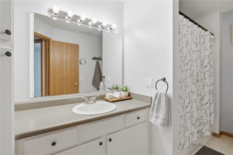 120 Shannon Drive North Liberty IA 52317