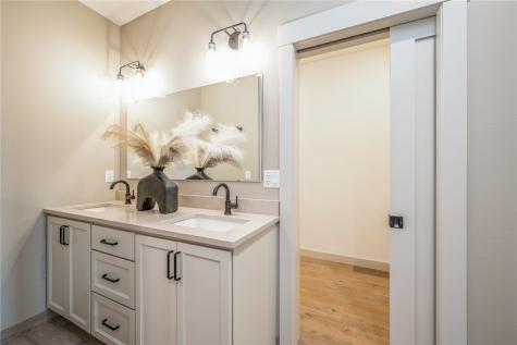 618 J Avenue NE Cedar Rapids IA 52402