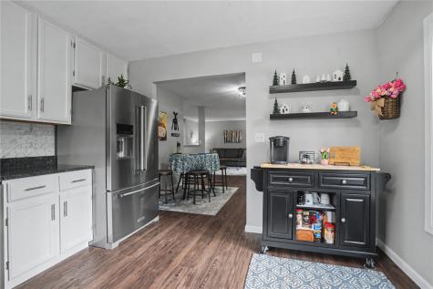 3720 Timberline Dr NE #2 Cedar Rapids IA 52402