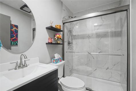 3720 Timberline Dr NE #2 Cedar Rapids IA 52402