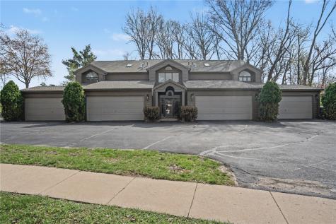 3720 Timberline Dr NE #2 Cedar Rapids IA 52402