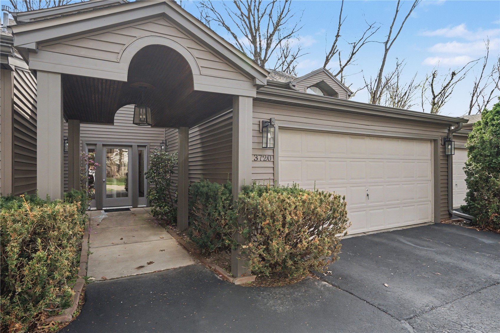 3720 Timberline Drive NE #2 Cedar Rapids IA 52402