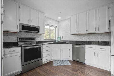 3720 Timberline Dr NE #2 Cedar Rapids IA 52402