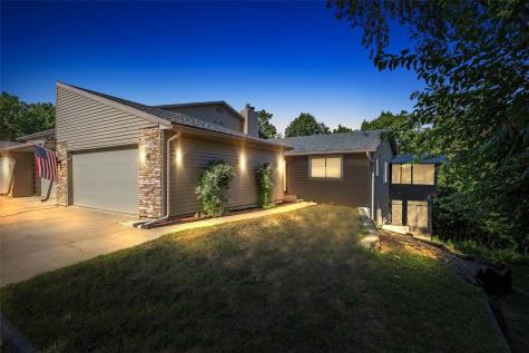 1745 Applewood Court NE Cedar Rapids IA 52402