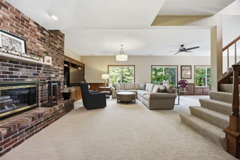 1745 Applewood Court NE Cedar Rapids IA 52402