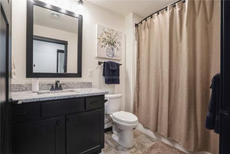 156 Towne Centre Drive Urbana IA 52345