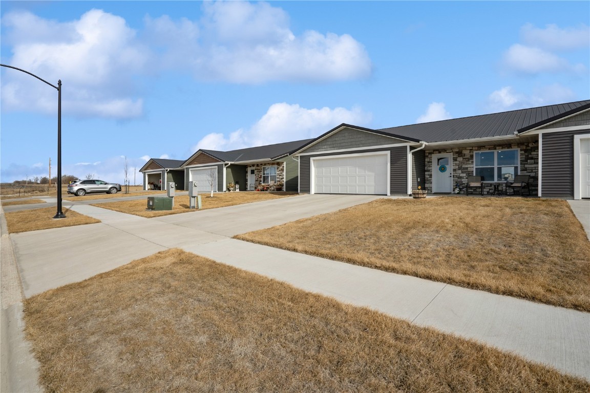 156 Towne Centre Drive Urbana IA 52345