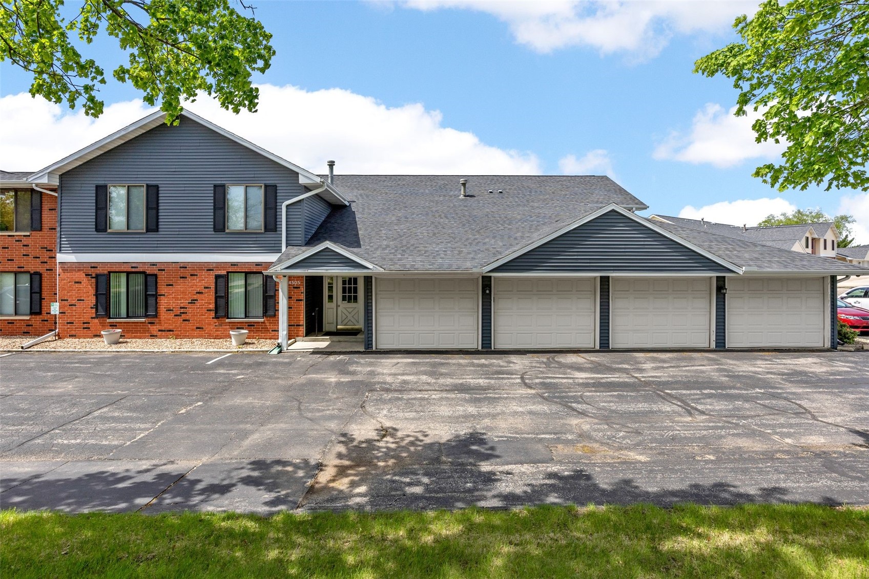 4505 Armar Drive SE Cedar Rapids IA 52403