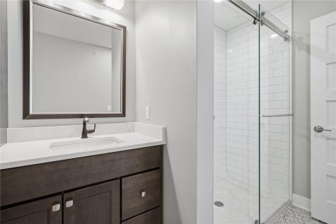 1871 Ellis Boulevard NW Cedar Rapids IA 52405