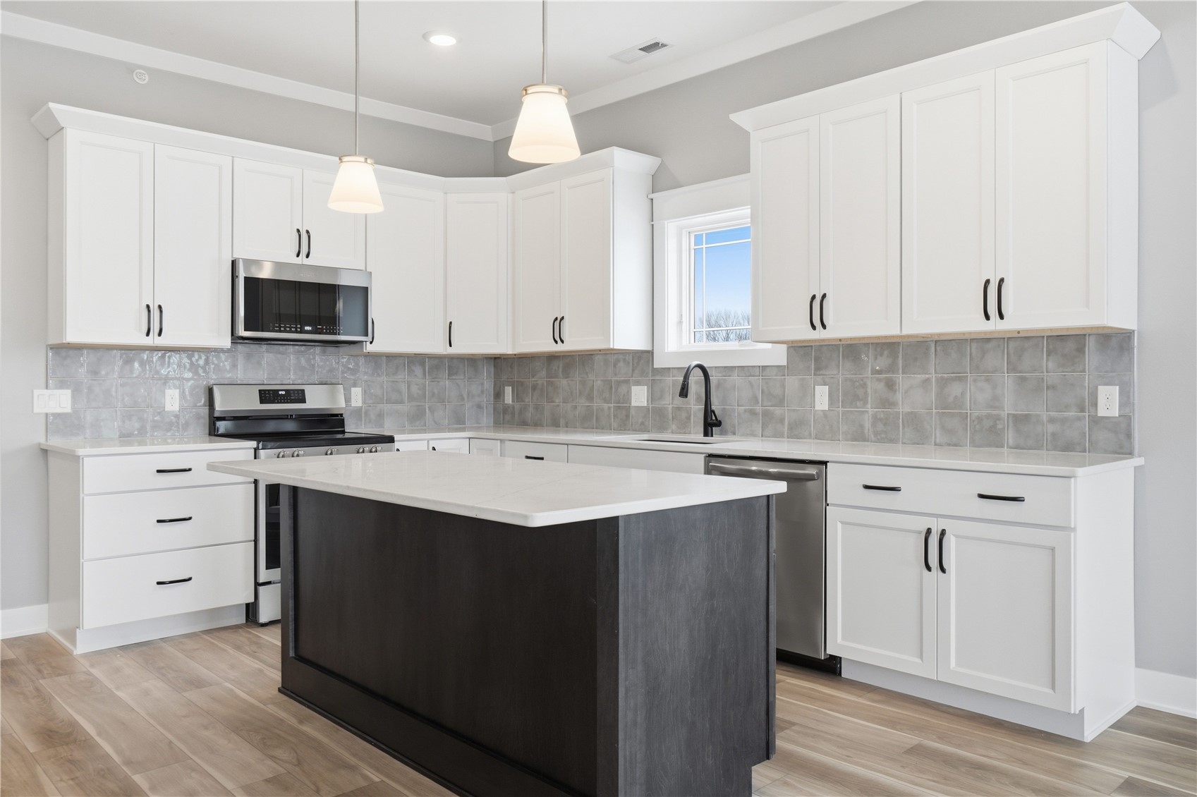 1871 Ellis Boulevard NW Cedar Rapids IA 52405