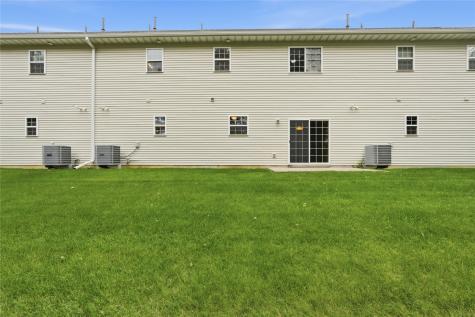 1694 Burr Drive North Liberty IA 52317