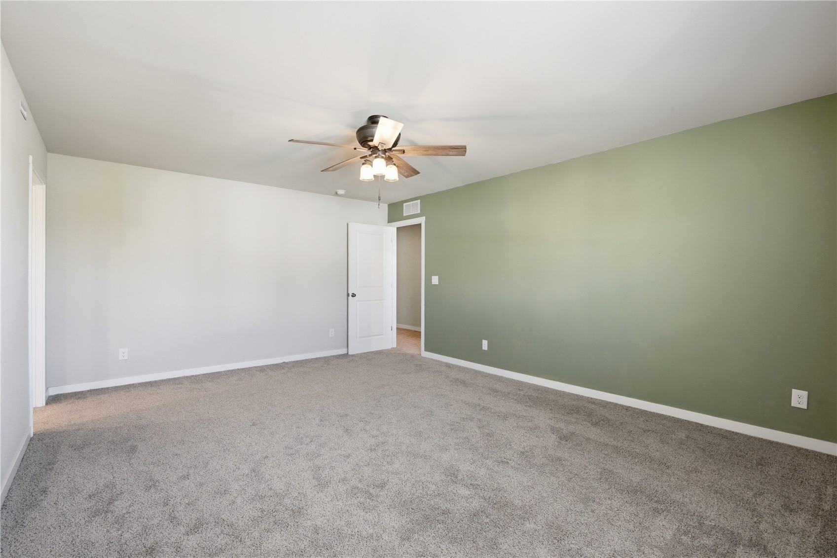 488 Thomas Street Tiffin IA 52340
