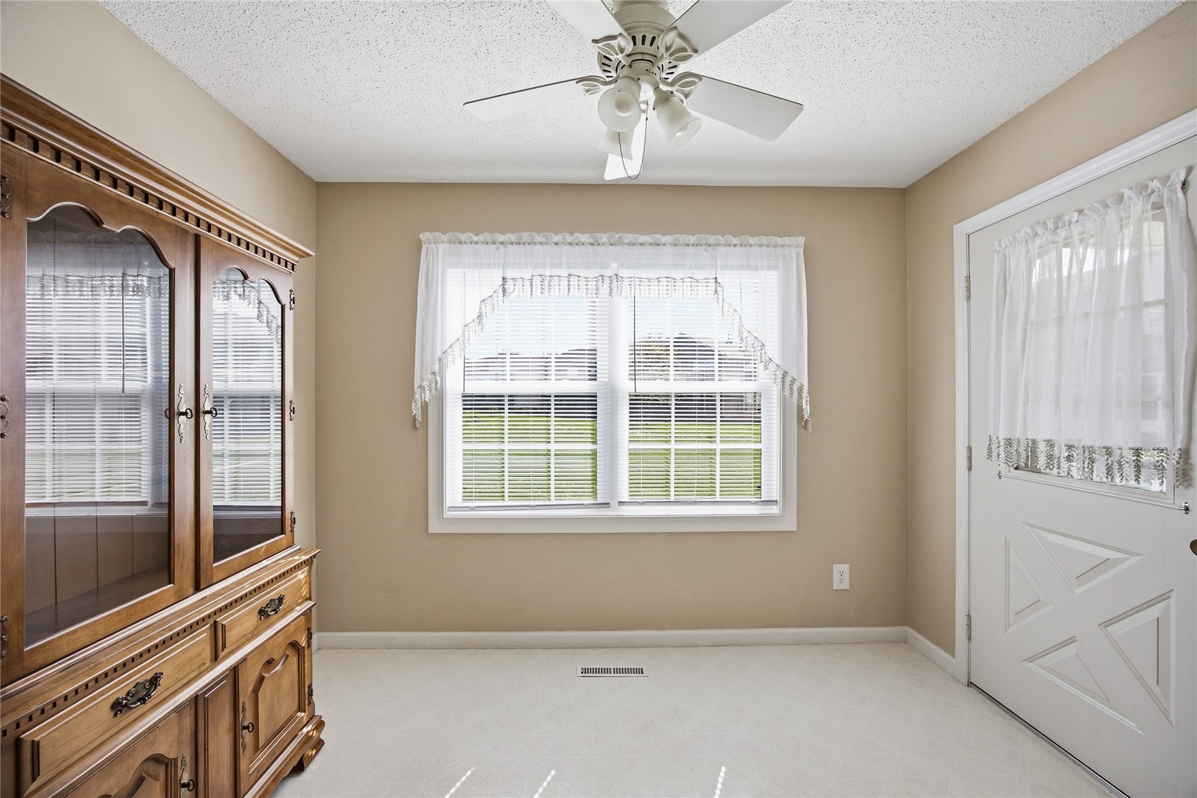 3813 Summerfield Lane NE Cedar Rapids IA 52402