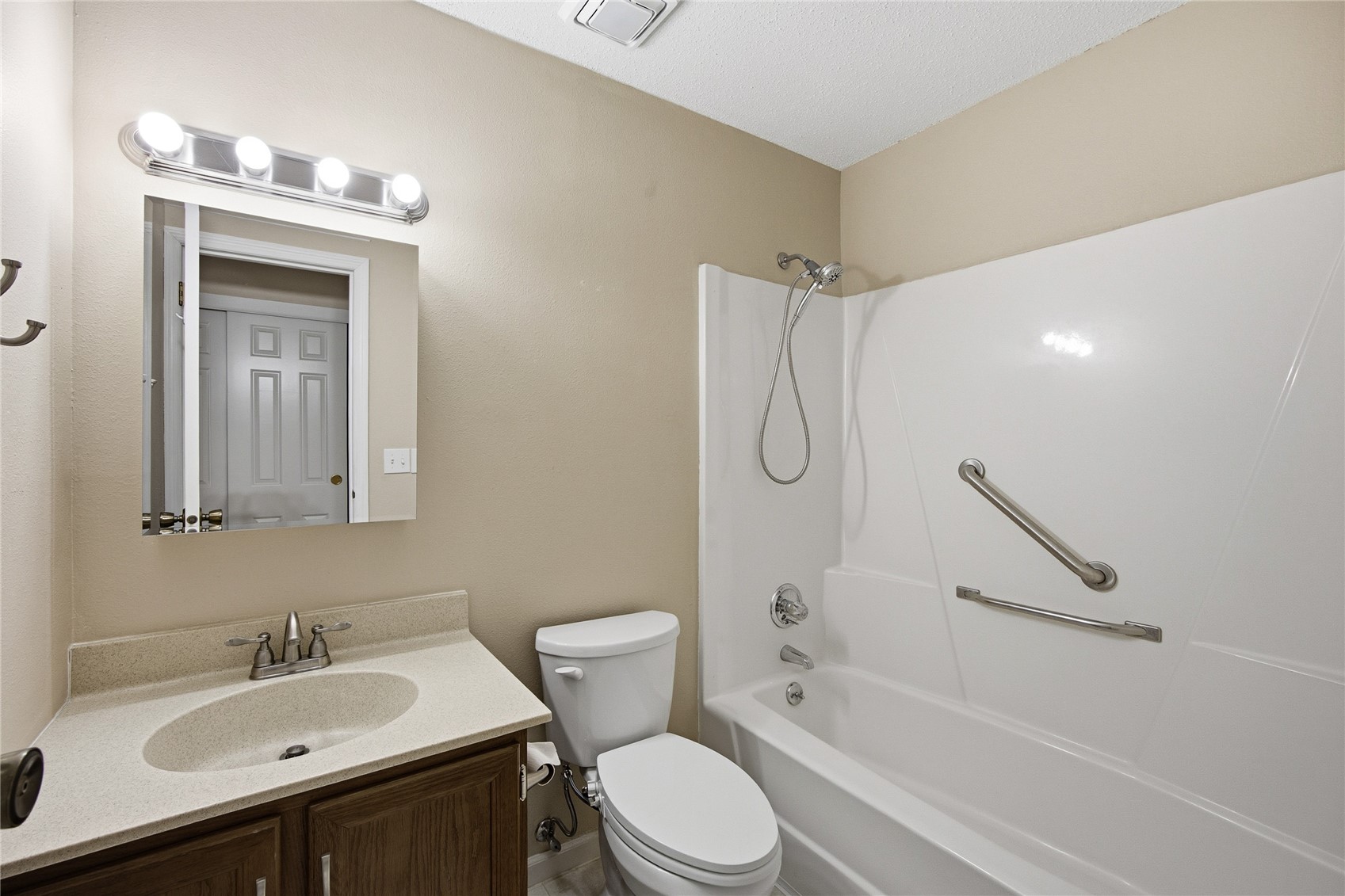3813 Summerfield Lane NE Cedar Rapids IA 52402