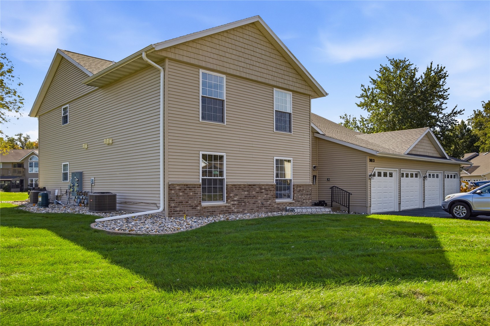 3813 Summerfield Lane NE Cedar Rapids IA 52402