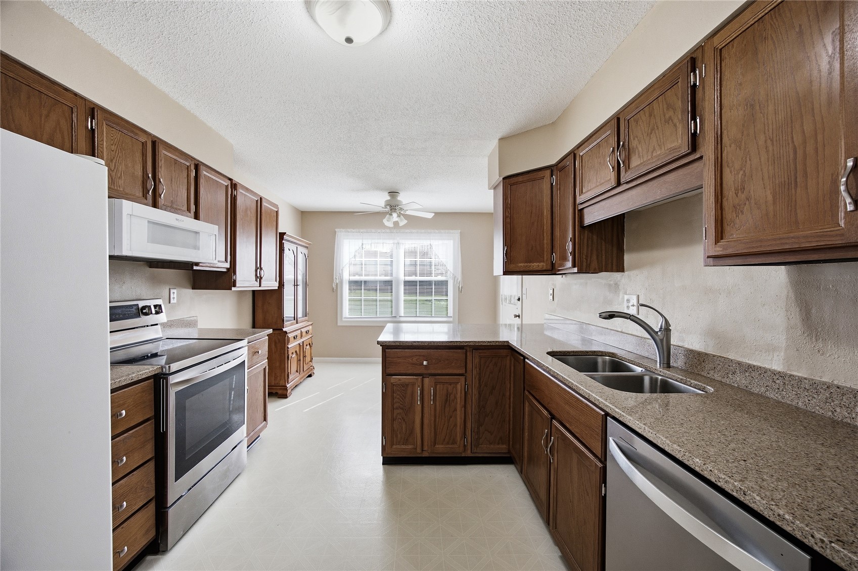 3813 Summerfield Lane NE Cedar Rapids IA 52402