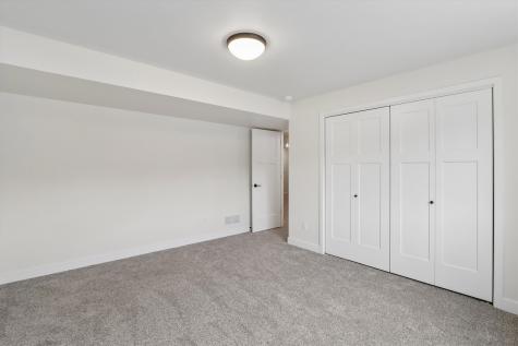 1001 Highland Trail Solon IA 52333