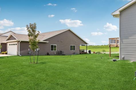 1001 Highland Trail Solon IA 52333
