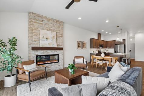 1001 Highland Trail Solon IA 52333