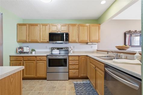4963 Foxtail Court Marion IA 52302