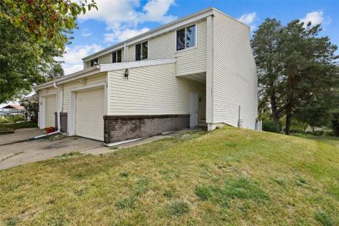 51 29th Avenue Drive SW Cedar Rapids IA 52404