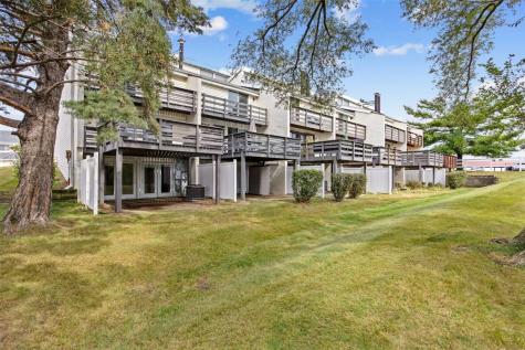51 29th Avenue Drive SW Cedar Rapids IA 52404