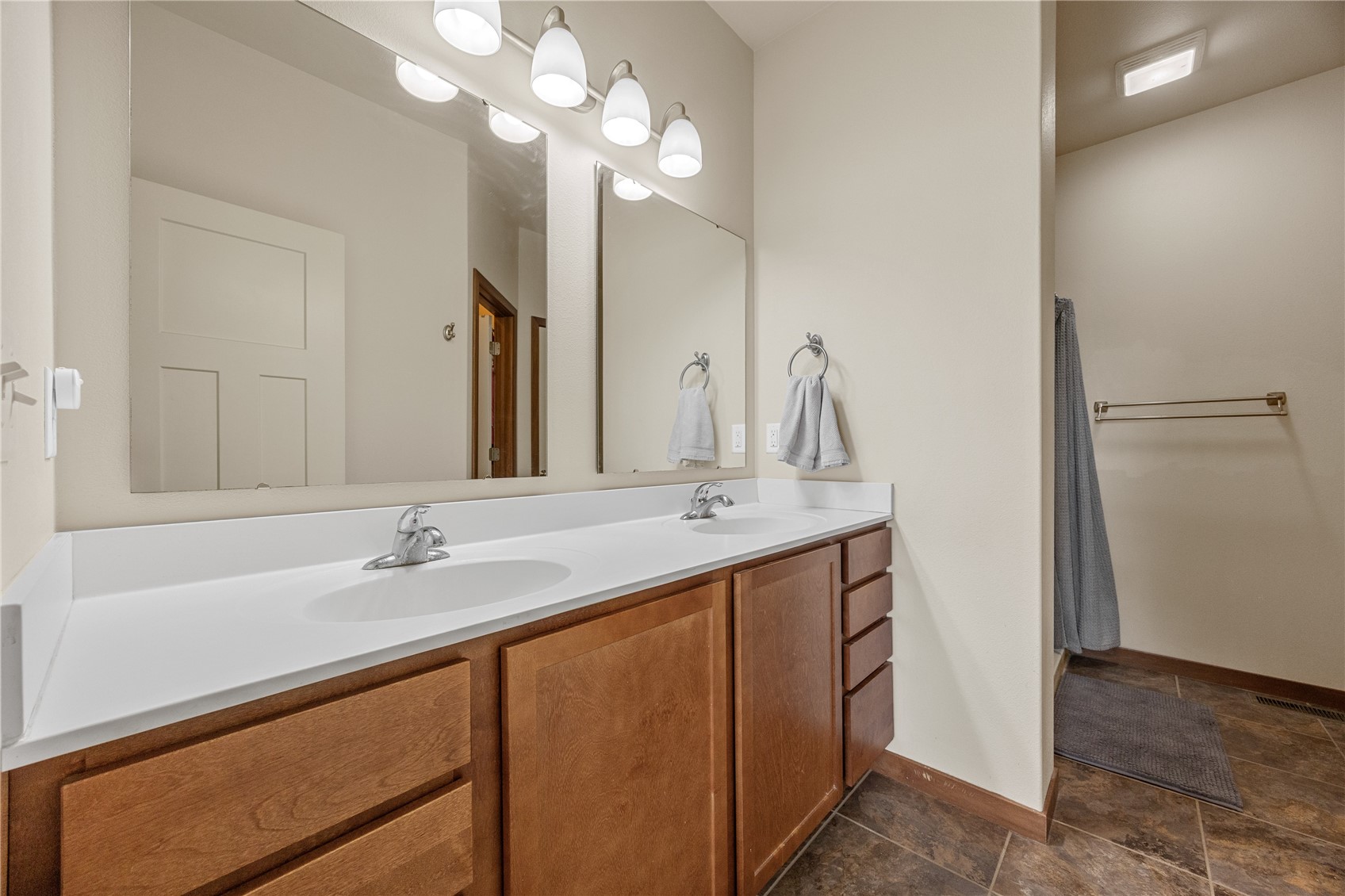 323 Windflower Lane Solon IA 52333