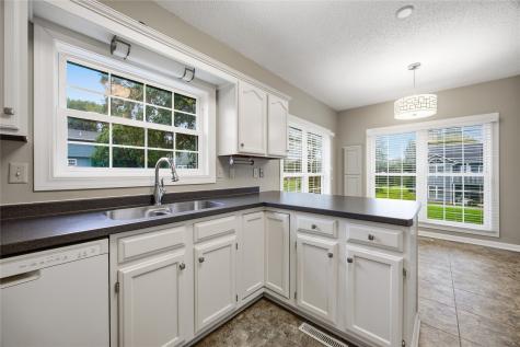 4535 Westchester Drive NE Cedar Rapids IA 52402