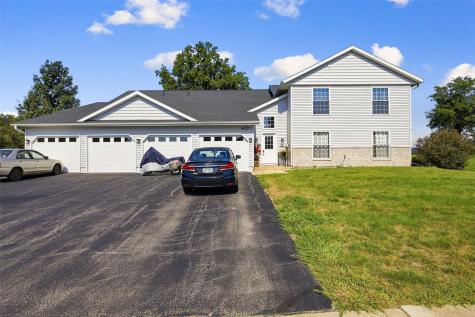 4131 Lexington Drive NE Cedar Rapids IA 52402